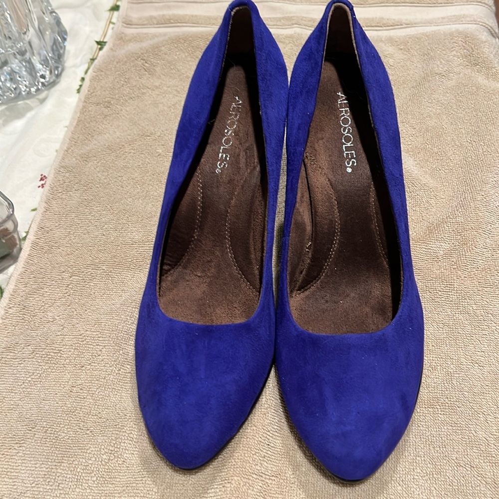 Aerosoles Blue Suede Pumps Size 10